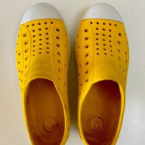 Girls Yellow Jefferson Native Shoes J1